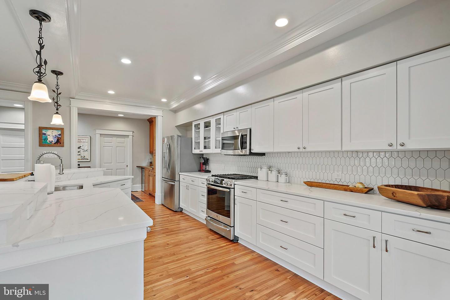 1503 RUSSELL ROAD, ALEXANDRIA, Virginia 22301, 5 Bedrooms Bedrooms, ,3 BathroomsBathrooms,Residential,For sale,1503 RUSSELL ROAD,VAAX2048812 MLS # VAAX2048812
