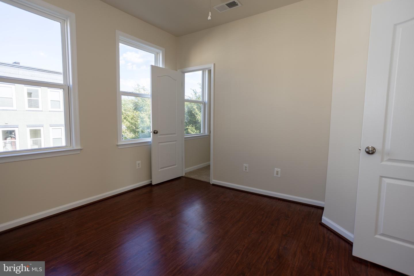 8941 QUARRY RD, MANASSAS, Virginia 20110, 3 Bedrooms Bedrooms, ,2 BathroomsBathrooms,Residential,For sale,8941 QUARRY RD,VAMN2009252 MLS # VAMN2009252