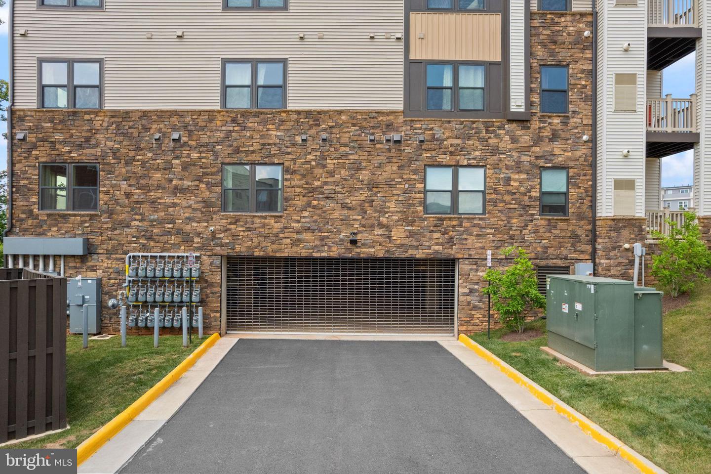46320 MT MILSTEAD TER #301, STERLING, Virginia 20164, 2 Bedrooms Bedrooms, 6 Rooms Rooms,2 BathroomsBathrooms,Residential,For sale,46320 MT MILSTEAD TER #301,VALO2105334 MLS # VALO2105334