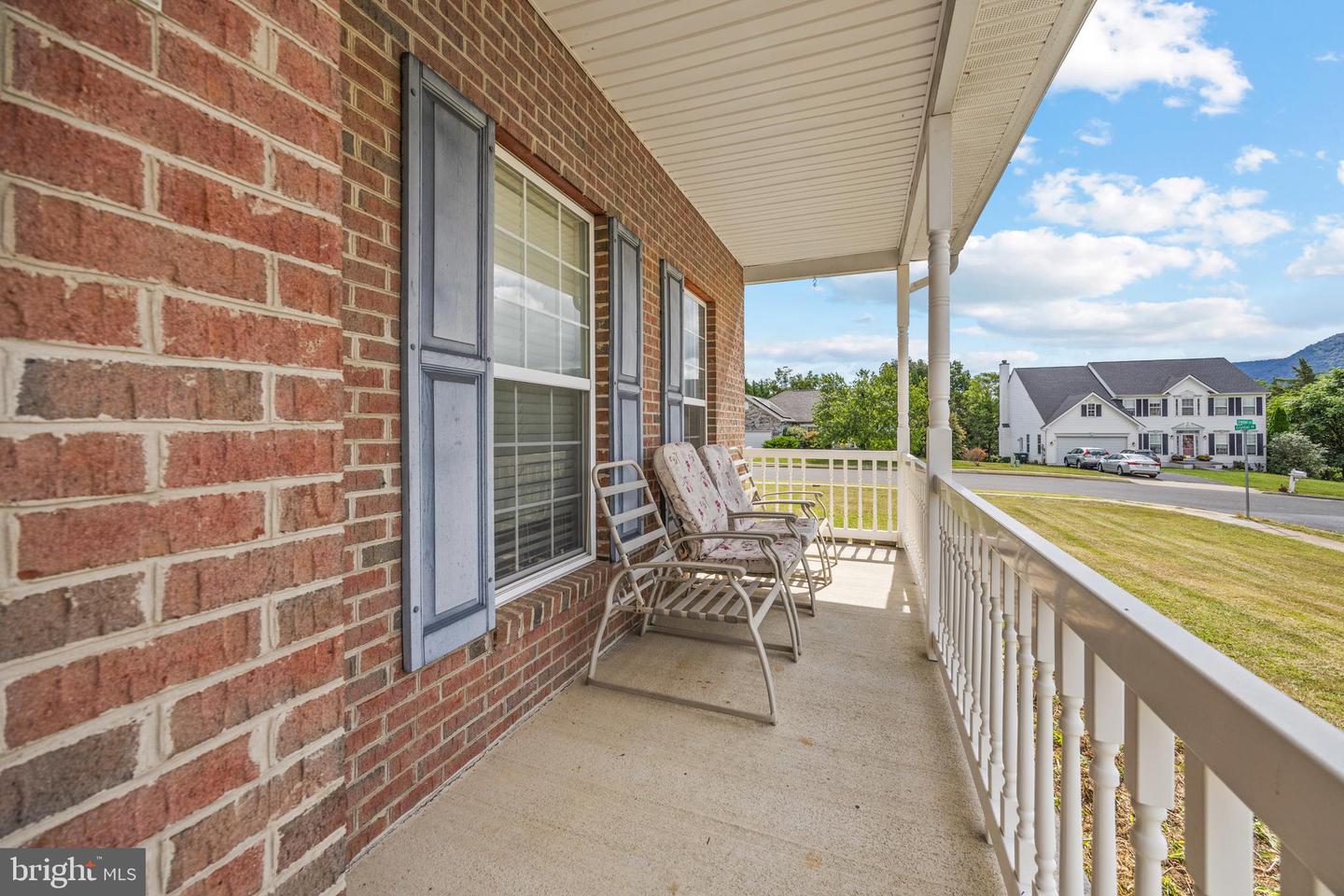 136 CRYSTAL PL, STRASBURG, Virginia 22657, 4 Bedrooms Bedrooms, ,2 BathroomsBathrooms,Residential,For sale,136 CRYSTAL PL,VASH2012328 MLS # VASH2012328