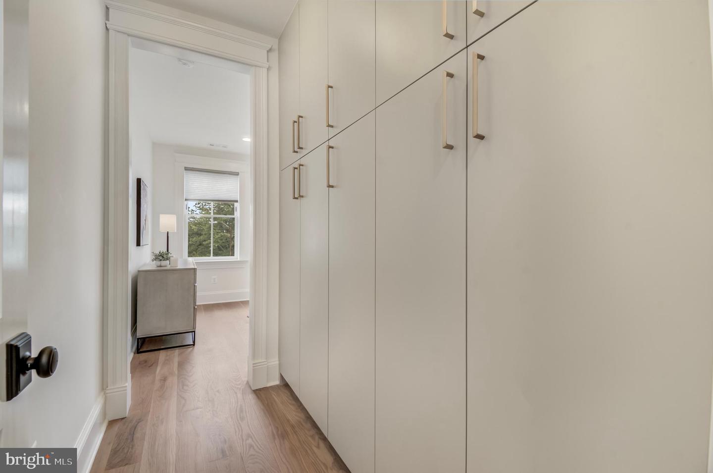326 D ST NE, WASHINGTON, District Of Columbia 20002, 5 Bedrooms Bedrooms, ,3 BathroomsBathrooms,Residential,For sale,326 D ST NE,DCDC2216926 MLS # DCDC2216926