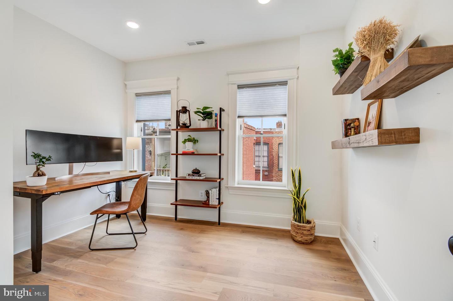 326 D ST NE, WASHINGTON, District Of Columbia 20002, 5 Bedrooms Bedrooms, ,3 BathroomsBathrooms,Residential,For sale,326 D ST NE,DCDC2216926 MLS # DCDC2216926