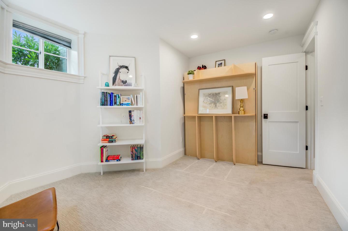 326 D ST NE, WASHINGTON, District Of Columbia 20002, 5 Bedrooms Bedrooms, ,3 BathroomsBathrooms,Residential,For sale,326 D ST NE,DCDC2216926 MLS # DCDC2216926