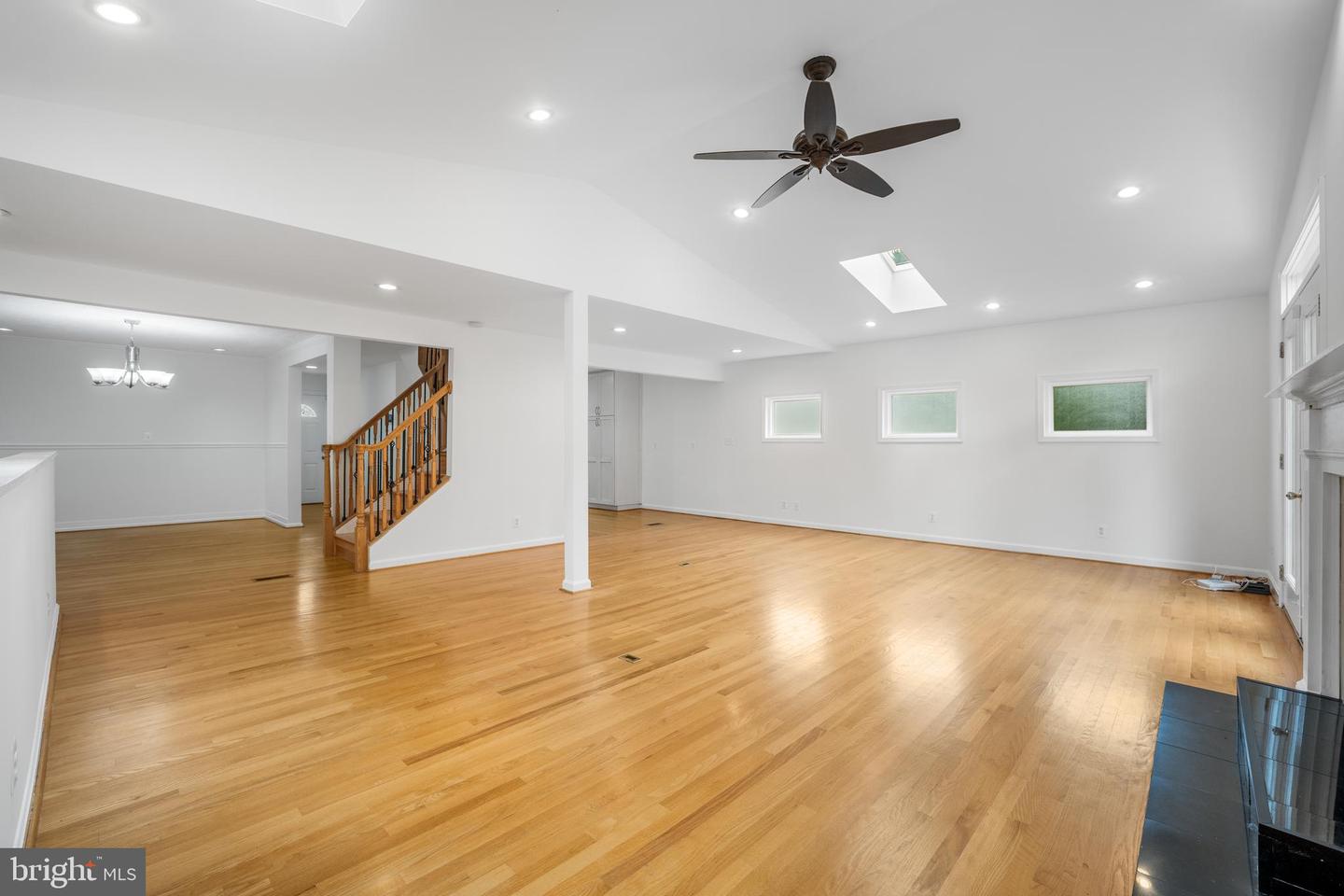 13320 SCIBILIA CT, FAIRFAX, Virginia 22033, 5 Bedrooms Bedrooms, ,3 BathroomsBathrooms,Residential,For sale,13320 SCIBILIA CT,VAFX2263466 MLS # VAFX2263466