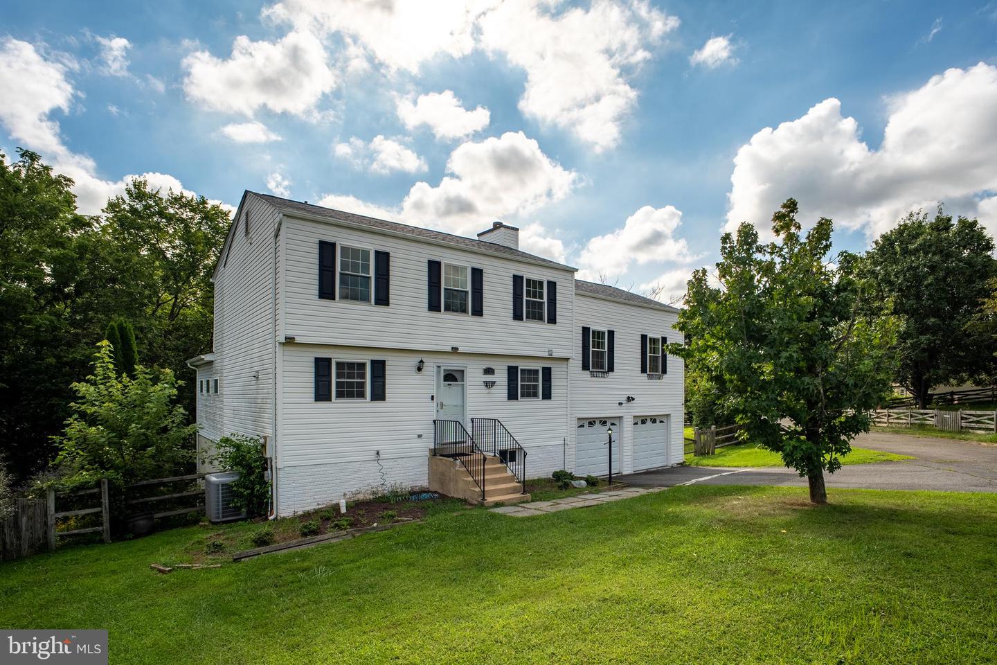 13320 SCIBILIA CT, FAIRFAX, Virginia 22033, 5 Bedrooms Bedrooms, ,3 BathroomsBathrooms,Residential,For sale,13320 SCIBILIA CT,VAFX2263466 MLS # VAFX2263466