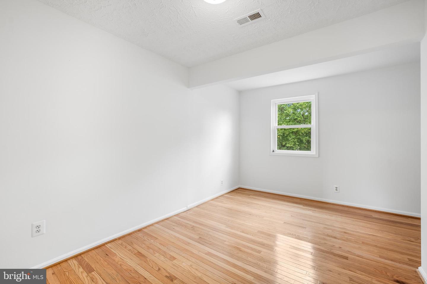 13320 SCIBILIA CT, FAIRFAX, Virginia 22033, 5 Bedrooms Bedrooms, ,3 BathroomsBathrooms,Residential,For sale,13320 SCIBILIA CT,VAFX2263466 MLS # VAFX2263466