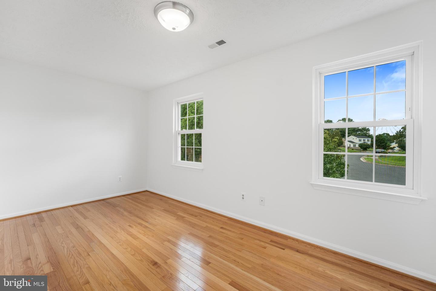 13320 SCIBILIA CT, FAIRFAX, Virginia 22033, 5 Bedrooms Bedrooms, ,3 BathroomsBathrooms,Residential,For sale,13320 SCIBILIA CT,VAFX2263466 MLS # VAFX2263466