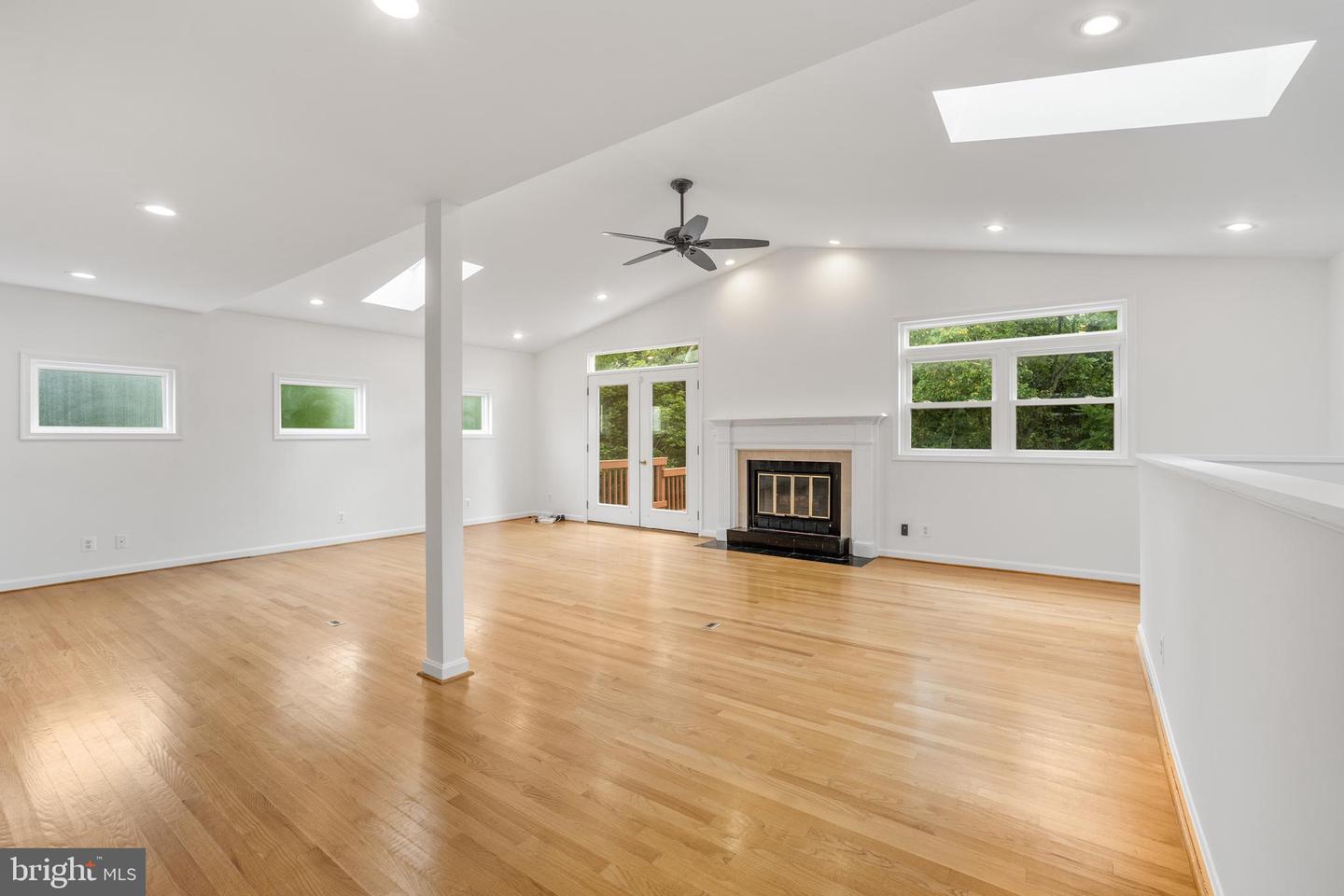 13320 SCIBILIA CT, FAIRFAX, Virginia 22033, 5 Bedrooms Bedrooms, ,3 BathroomsBathrooms,Residential,For sale,13320 SCIBILIA CT,VAFX2263466 MLS # VAFX2263466