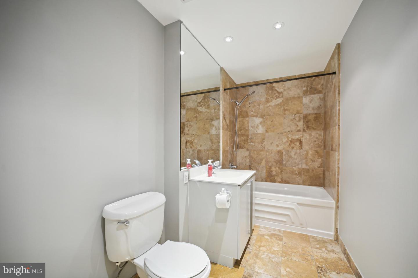 1300 13TH ST NW #108, WASHINGTON, District Of Columbia 20005, 2 Bedrooms Bedrooms, ,2 BathroomsBathrooms,Residential,For sale,1300 13TH ST NW #108,DCDC2216964 MLS # DCDC2216964 1300 13TH ST NW #108, WASHINGTON, District Of Columbia 20005, 2 Bedrooms Bedrooms, ,2 BathroomsBathrooms,Residential,For sale,1300 13TH ST NW #108,DCDC2216964 MLS # DCDC2216964