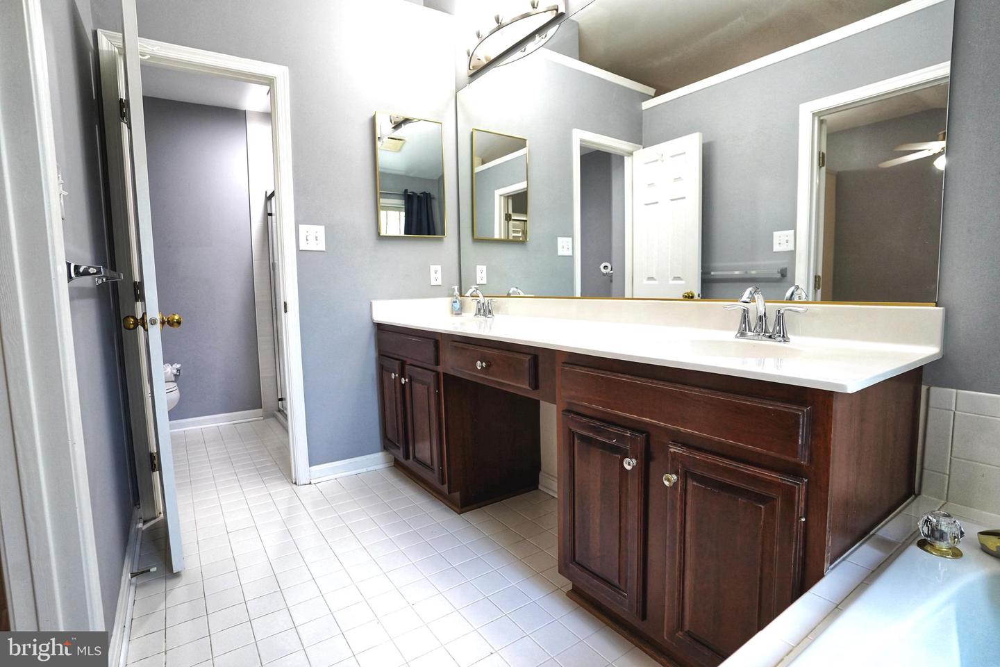 8024 READINGTON CT, SPRINGFIELD, Virginia 22152, 3 Bedrooms Bedrooms, 7 Rooms Rooms,2 BathroomsBathrooms,Residential,For sale,8024 READINGTON CT,VAFX2263496 MLS # VAFX2263496