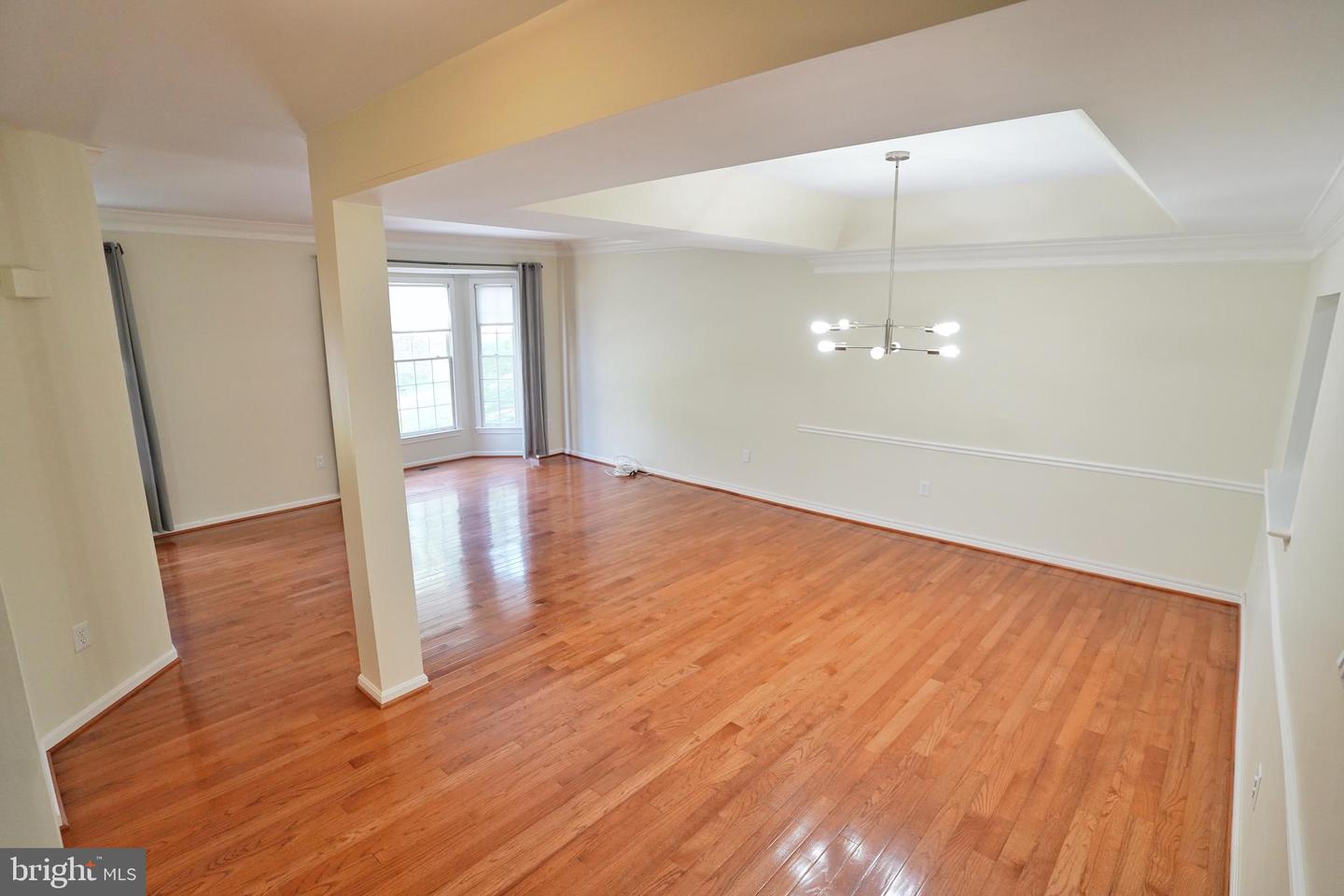 8024 READINGTON CT, SPRINGFIELD, Virginia 22152, 3 Bedrooms Bedrooms, 7 Rooms Rooms,2 BathroomsBathrooms,Residential,For sale,8024 READINGTON CT,VAFX2263496 MLS # VAFX2263496