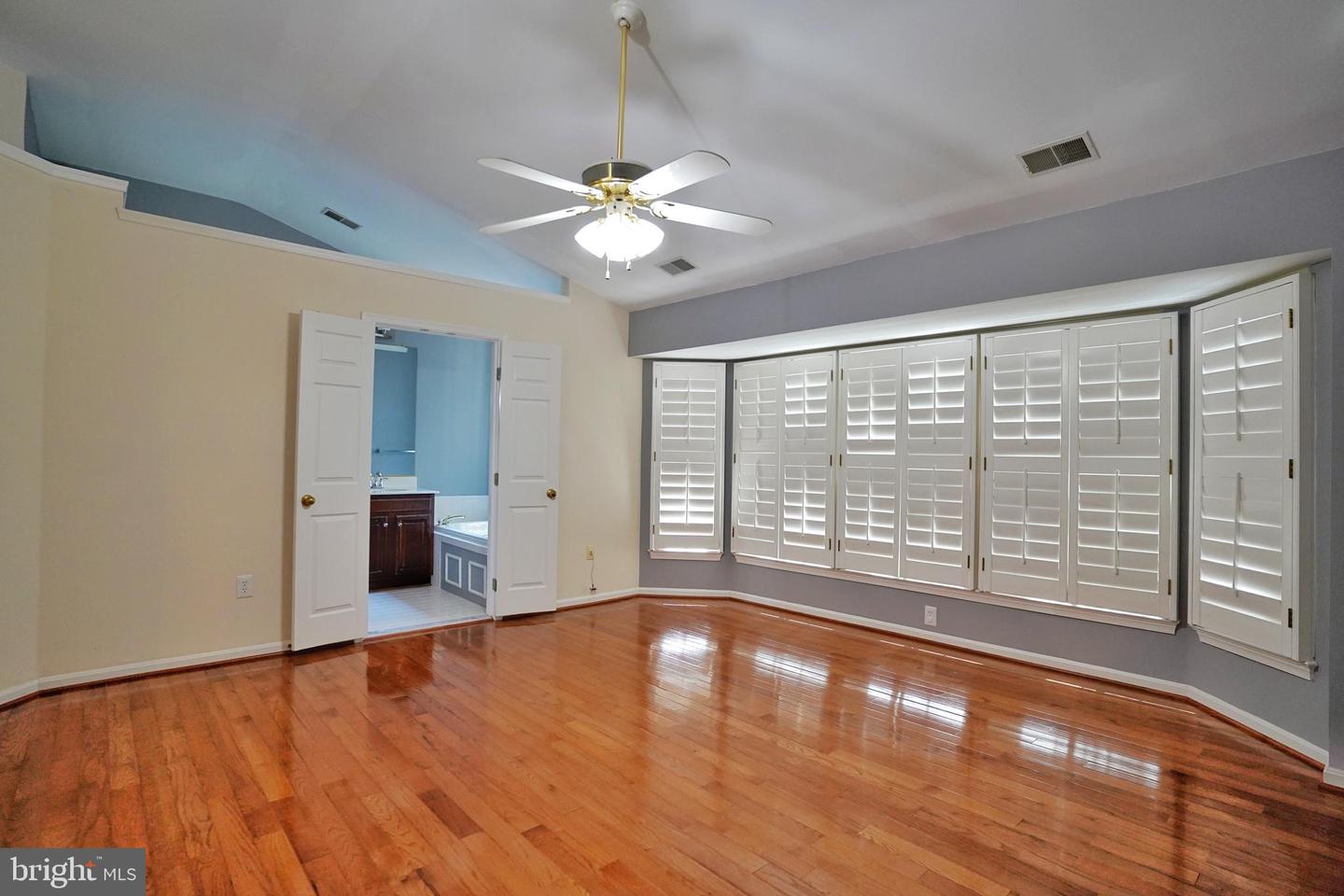 8024 READINGTON CT, SPRINGFIELD, Virginia 22152, 3 Bedrooms Bedrooms, 7 Rooms Rooms,2 BathroomsBathrooms,Residential,For sale,8024 READINGTON CT,VAFX2263496 MLS # VAFX2263496