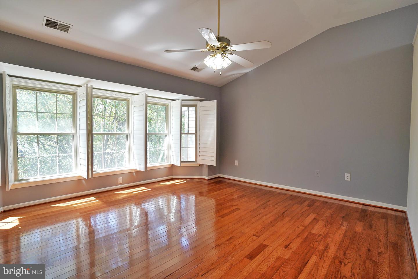 8024 READINGTON CT, SPRINGFIELD, Virginia 22152, 3 Bedrooms Bedrooms, 7 Rooms Rooms,2 BathroomsBathrooms,Residential,For sale,8024 READINGTON CT,VAFX2263496 MLS # VAFX2263496