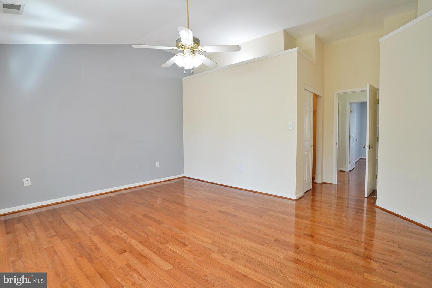 8024 READINGTON CT, SPRINGFIELD, Virginia 22152, 3 Bedrooms Bedrooms, 7 Rooms Rooms,2 BathroomsBathrooms,Residential,For sale,8024 READINGTON CT,VAFX2263496 MLS # VAFX2263496