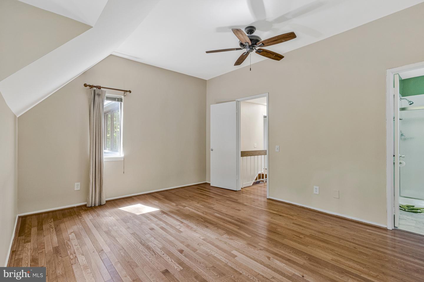 1635 BENTANA WAY, RESTON, Virginia 20190, 3 Bedrooms Bedrooms, ,2 BathroomsBathrooms,Residential,For sale,1635 BENTANA WAY,VAFX2263532 MLS # VAFX2263532