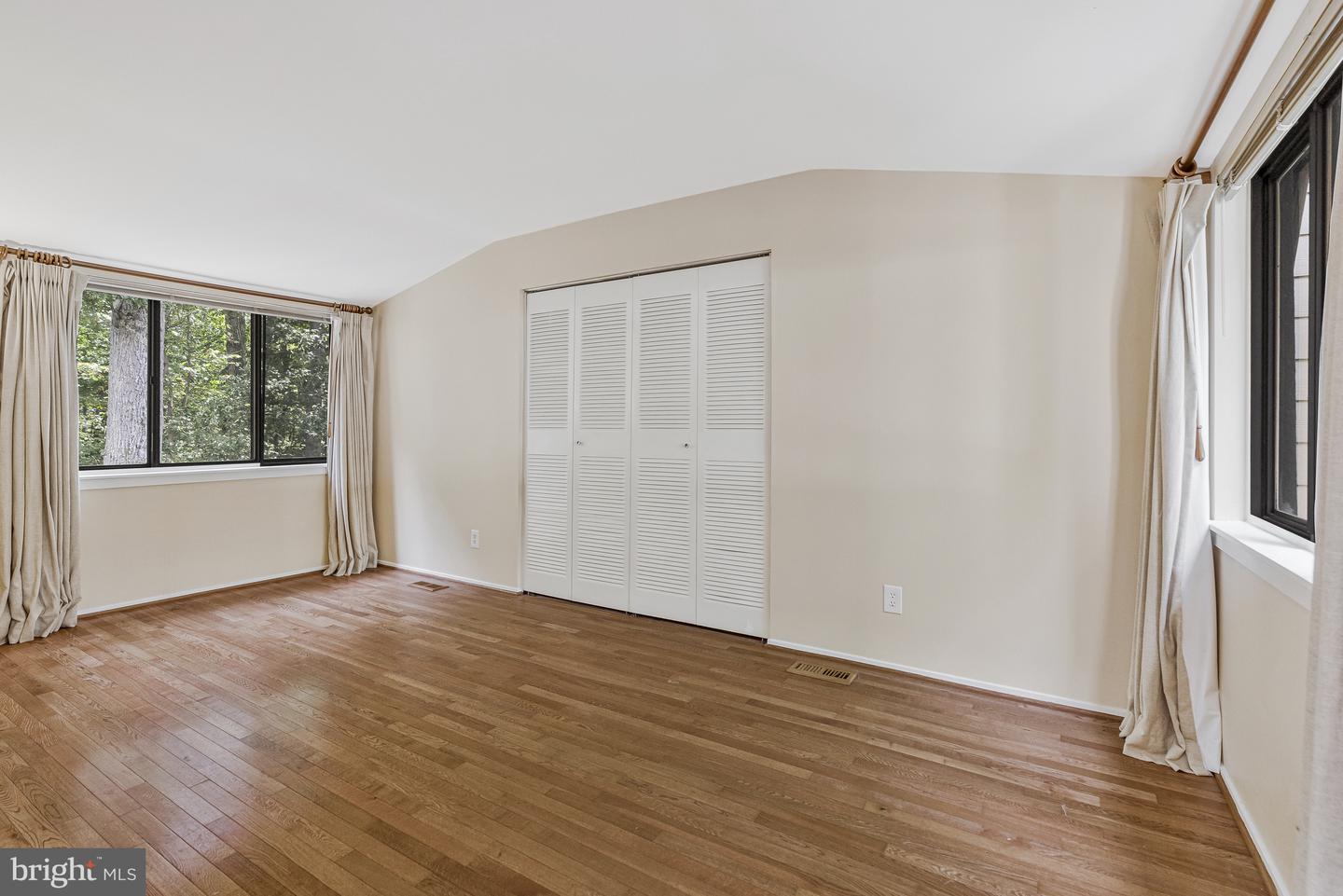 1635 BENTANA WAY, RESTON, Virginia 20190, 3 Bedrooms Bedrooms, ,2 BathroomsBathrooms,Residential,For sale,1635 BENTANA WAY,VAFX2263532 MLS # VAFX2263532