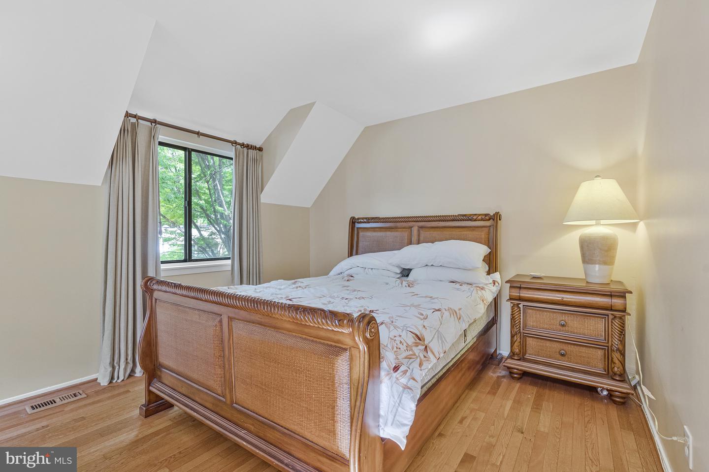 1635 BENTANA WAY, RESTON, Virginia 20190, 3 Bedrooms Bedrooms, ,2 BathroomsBathrooms,Residential,For sale,1635 BENTANA WAY,VAFX2263532 MLS # VAFX2263532