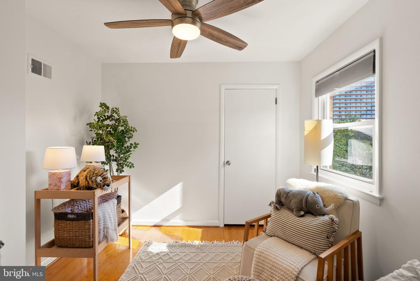 1119 16TH ST S, ARLINGTON, Virginia 22202, 4 Bedrooms Bedrooms, ,2 BathroomsBathrooms,Residential,For sale,1119 16TH ST S,VAAR2062802 MLS # VAAR2062802