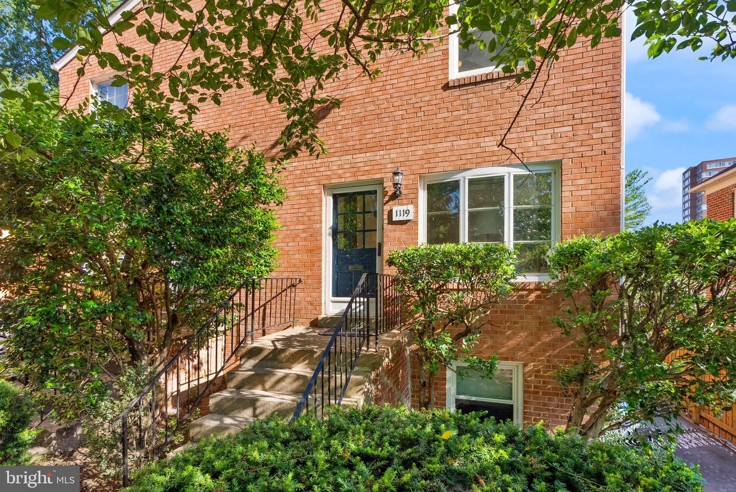 1119 16TH ST S, ARLINGTON, Virginia 22202, 4 Bedrooms Bedrooms, ,2 BathroomsBathrooms,Residential,For sale,1119 16TH ST S,VAAR2062802 MLS # VAAR2062802