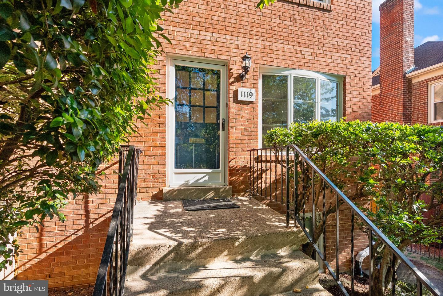 1119 16TH ST S, ARLINGTON, Virginia 22202, 4 Bedrooms Bedrooms, ,2 BathroomsBathrooms,Residential,For sale,1119 16TH ST S,VAAR2062802 MLS # VAAR2062802