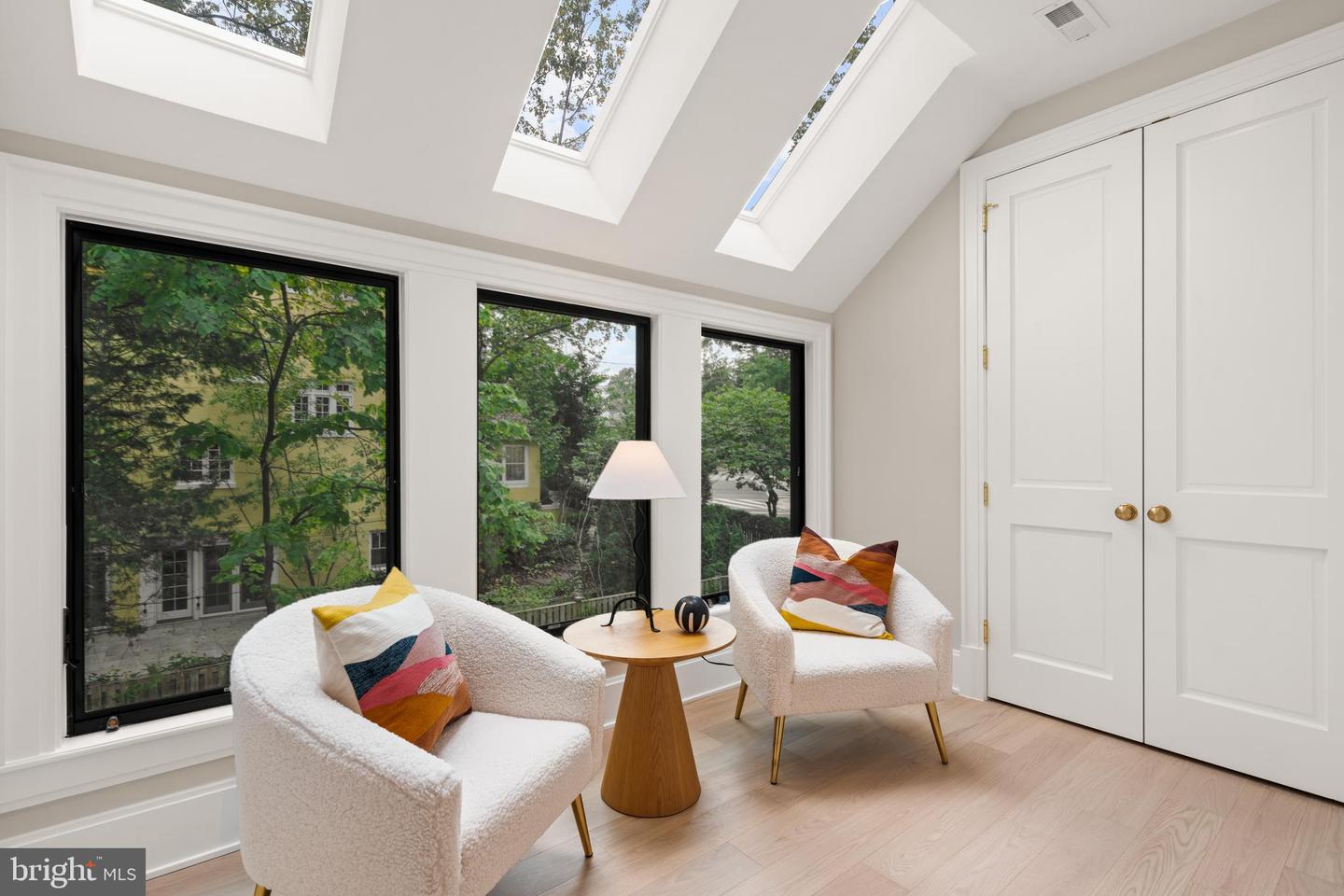 3748 HUNTINGTON ST NW, WASHINGTON, District Of Columbia 20015, 6 Bedrooms Bedrooms, ,5 BathroomsBathrooms,Residential,For sale,3748 HUNTINGTON ST NW,DCDC2216992 MLS # DCDC2216992