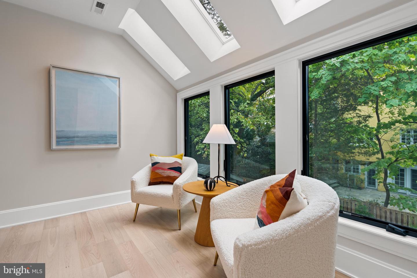 3748 HUNTINGTON ST NW, WASHINGTON, District Of Columbia 20015, 6 Bedrooms Bedrooms, ,5 BathroomsBathrooms,Residential,For sale,3748 HUNTINGTON ST NW,DCDC2216992 MLS # DCDC2216992