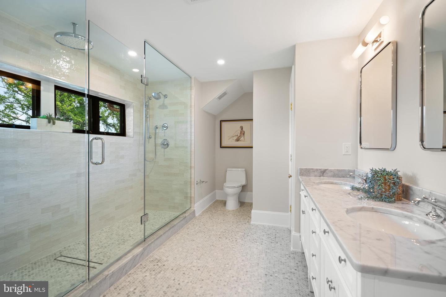 3748 HUNTINGTON ST NW, WASHINGTON, District Of Columbia 20015, 6 Bedrooms Bedrooms, ,5 BathroomsBathrooms,Residential,For sale,3748 HUNTINGTON ST NW,DCDC2216992 MLS # DCDC2216992