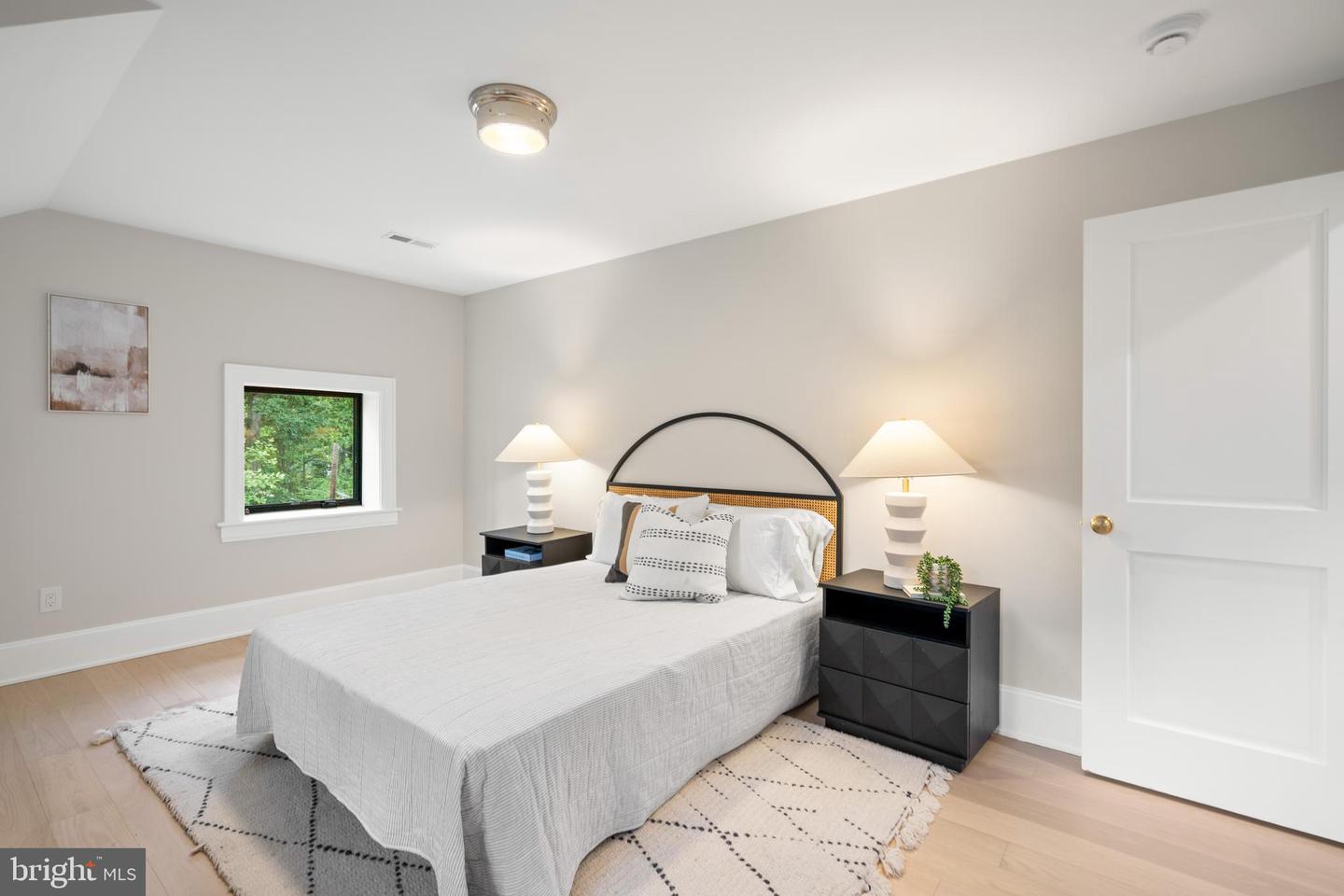 3748 HUNTINGTON ST NW, WASHINGTON, District Of Columbia 20015, 6 Bedrooms Bedrooms, ,5 BathroomsBathrooms,Residential,For sale,3748 HUNTINGTON ST NW,DCDC2216992 MLS # DCDC2216992