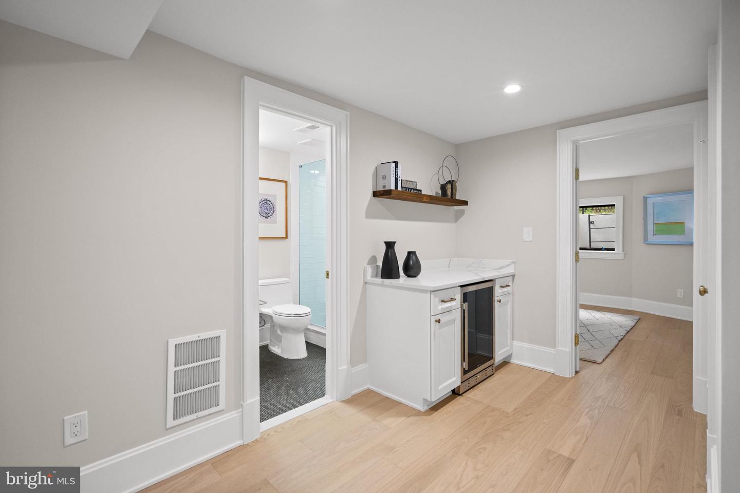 3748 HUNTINGTON ST NW, WASHINGTON, District Of Columbia 20015, 6 Bedrooms Bedrooms, ,5 BathroomsBathrooms,Residential,For sale,3748 HUNTINGTON ST NW,DCDC2216992 MLS # DCDC2216992