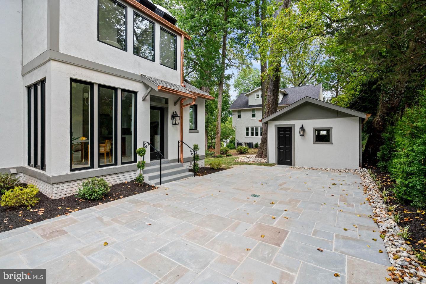 3748 HUNTINGTON ST NW, WASHINGTON, District Of Columbia 20015, 6 Bedrooms Bedrooms, ,5 BathroomsBathrooms,Residential,For sale,3748 HUNTINGTON ST NW,DCDC2216992 MLS # DCDC2216992