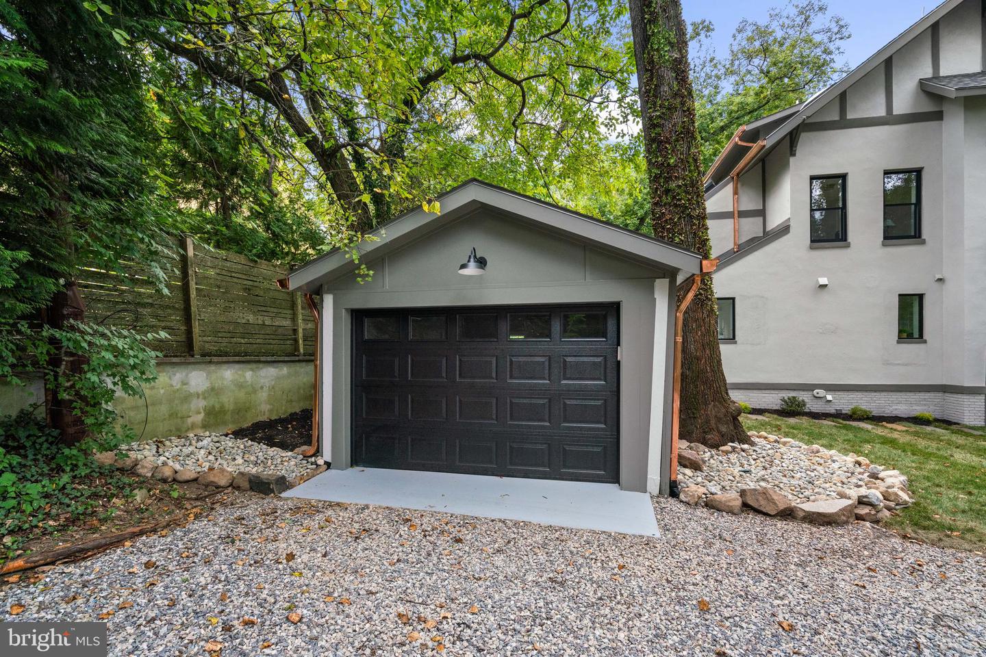 3748 HUNTINGTON ST NW, WASHINGTON, District Of Columbia 20015, 6 Bedrooms Bedrooms, ,5 BathroomsBathrooms,Residential,For sale,3748 HUNTINGTON ST NW,DCDC2216992 MLS # DCDC2216992