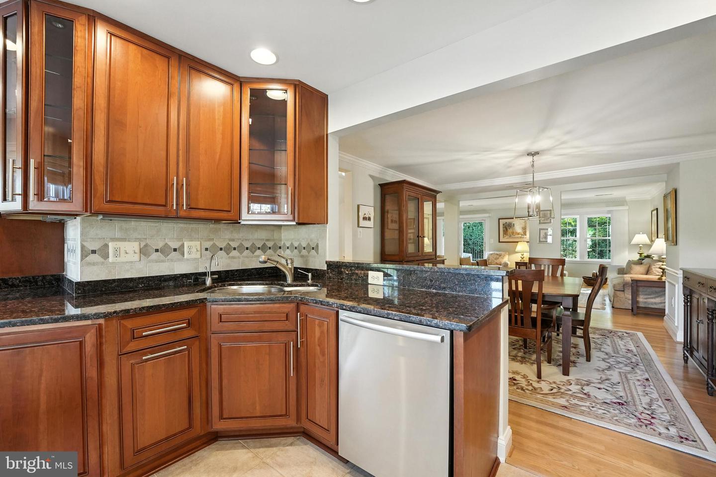 2319 S QUEEN ST, ARLINGTON, Virginia 22202, 4 Bedrooms Bedrooms, ,3 BathroomsBathrooms,Residential,For sale,2319 S QUEEN ST,VAAR2062814 MLS # VAAR2062814