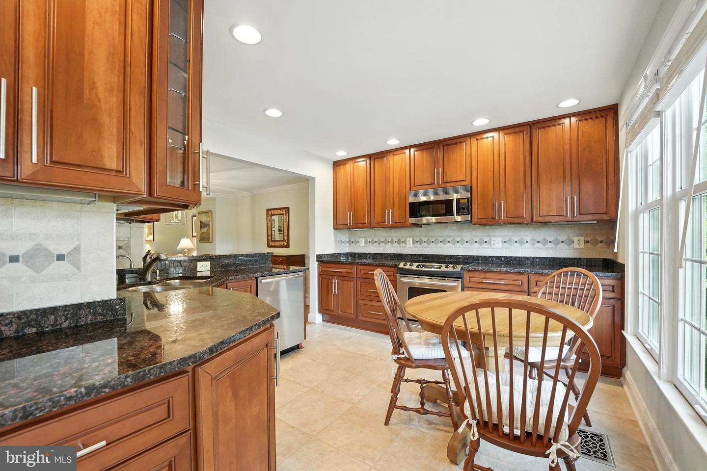 2319 S QUEEN ST, ARLINGTON, Virginia 22202, 4 Bedrooms Bedrooms, ,3 BathroomsBathrooms,Residential,For sale,2319 S QUEEN ST,VAAR2062814 MLS # VAAR2062814
