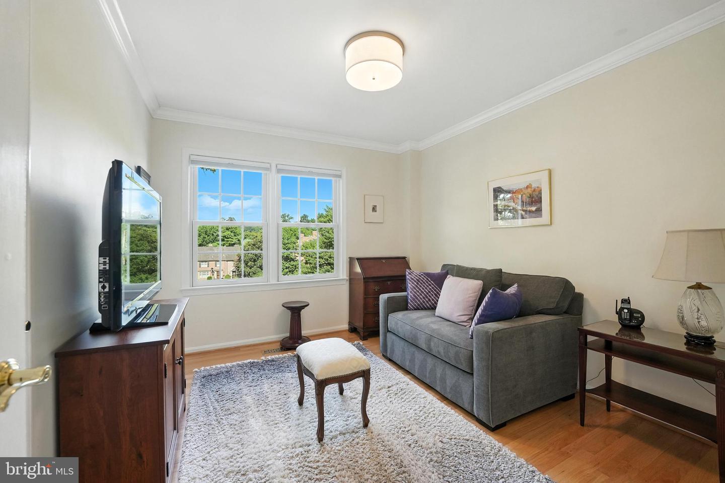 2319 S QUEEN ST, ARLINGTON, Virginia 22202, 4 Bedrooms Bedrooms, ,3 BathroomsBathrooms,Residential,For sale,2319 S QUEEN ST,VAAR2062814 MLS # VAAR2062814