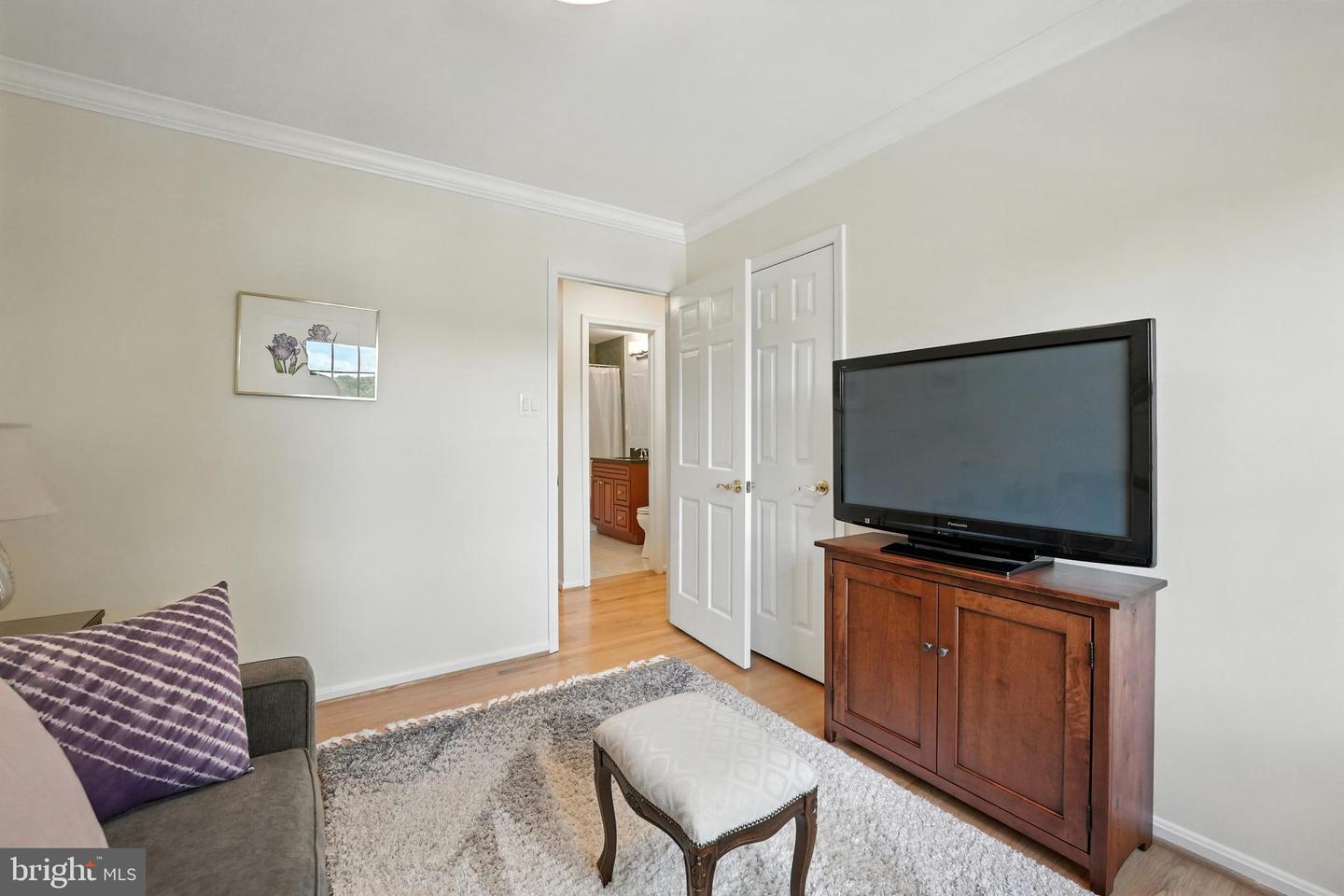 2319 S QUEEN ST, ARLINGTON, Virginia 22202, 4 Bedrooms Bedrooms, ,3 BathroomsBathrooms,Residential,For sale,2319 S QUEEN ST,VAAR2062814 MLS # VAAR2062814