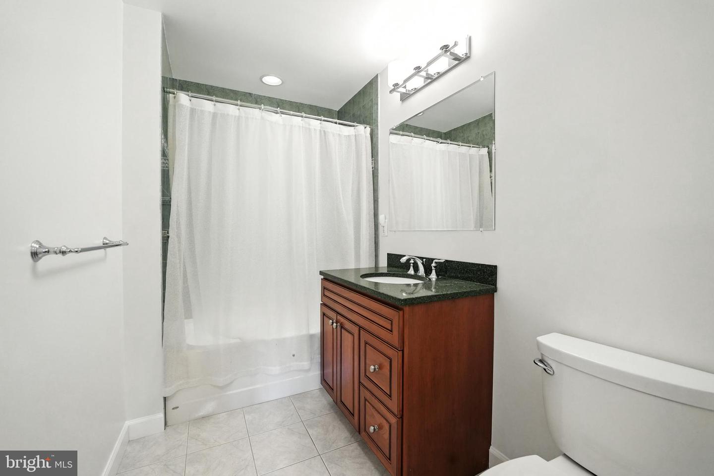 2319 S QUEEN ST, ARLINGTON, Virginia 22202, 4 Bedrooms Bedrooms, ,3 BathroomsBathrooms,Residential,For sale,2319 S QUEEN ST,VAAR2062814 MLS # VAAR2062814