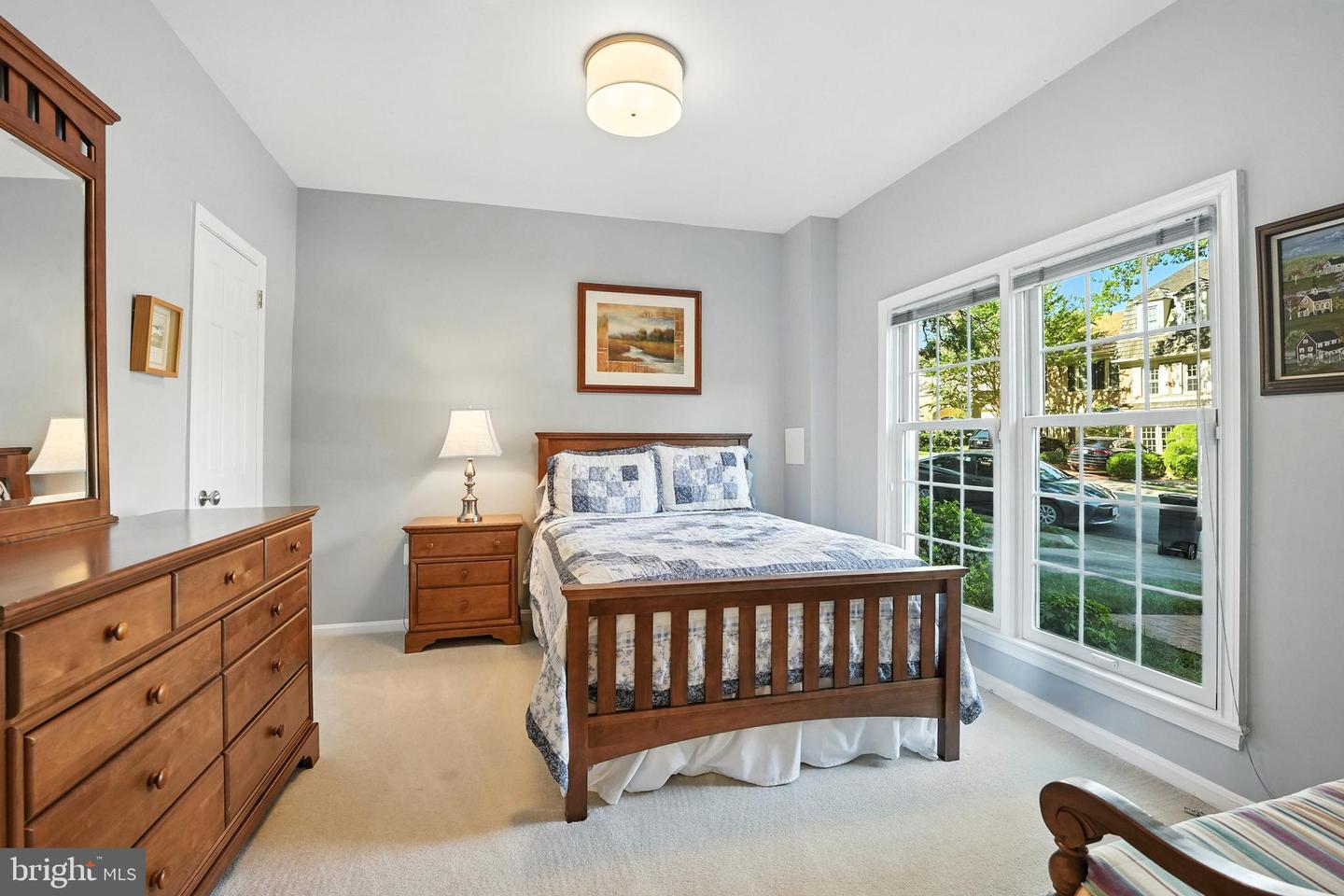 2319 S QUEEN ST, ARLINGTON, Virginia 22202, 4 Bedrooms Bedrooms, ,3 BathroomsBathrooms,Residential,For sale,2319 S QUEEN ST,VAAR2062814 MLS # VAAR2062814