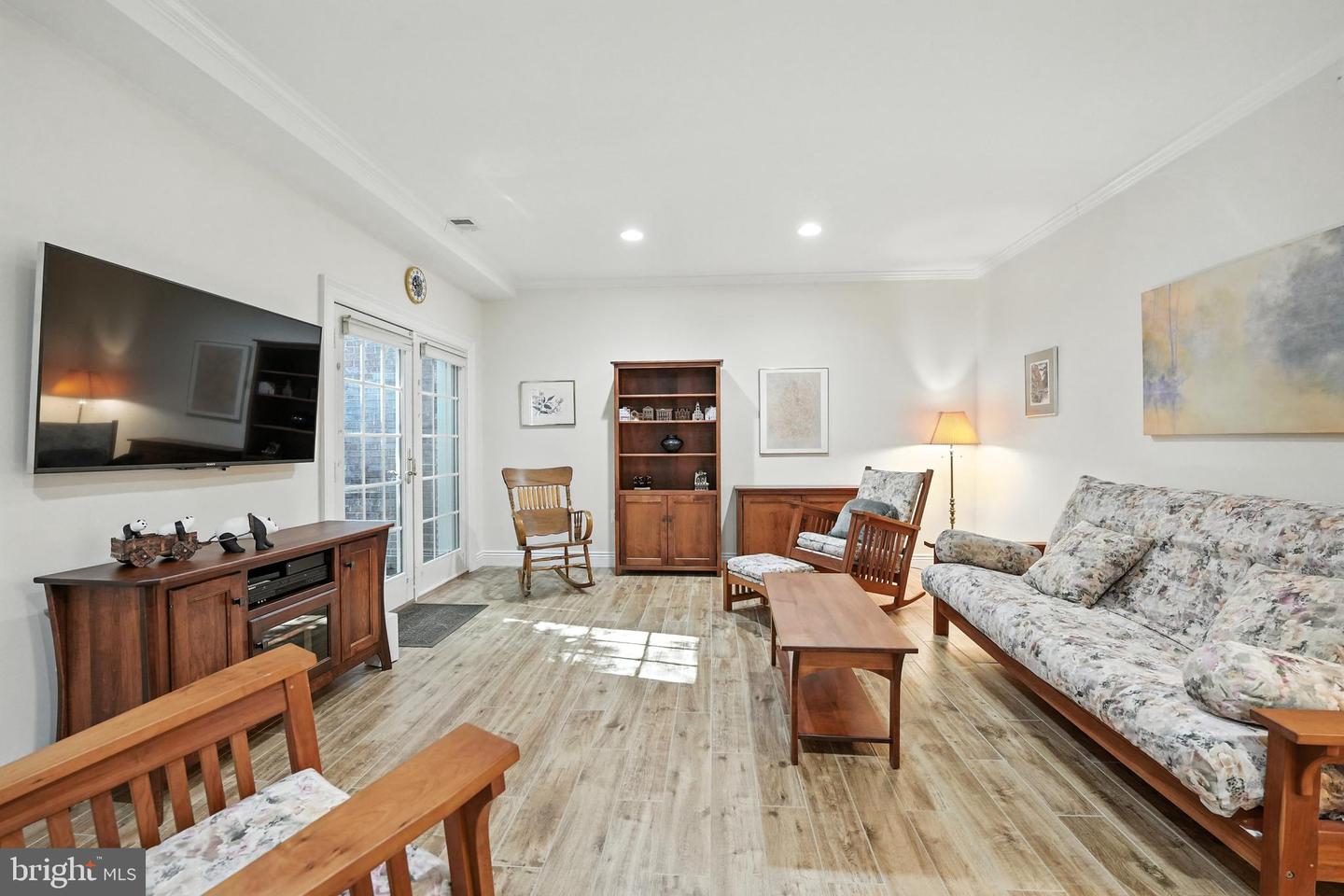2319 S QUEEN ST, ARLINGTON, Virginia 22202, 4 Bedrooms Bedrooms, ,3 BathroomsBathrooms,Residential,For sale,2319 S QUEEN ST,VAAR2062814 MLS # VAAR2062814
