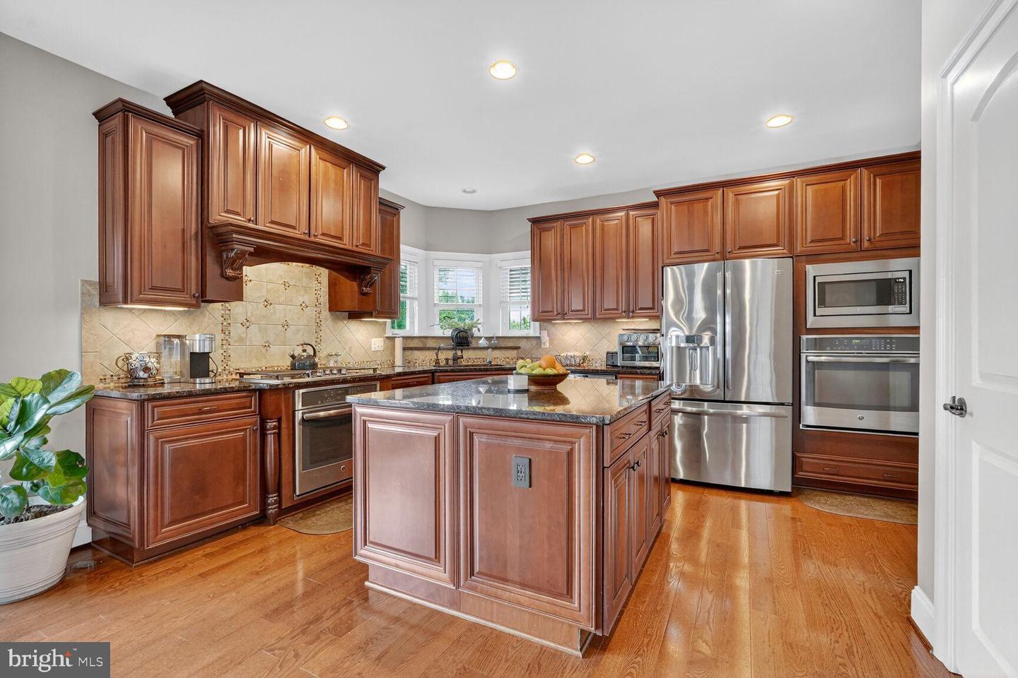 3206 HATCHER ST, ALEXANDRIA, Virginia 22303, 5 Bedrooms Bedrooms, 18 Rooms Rooms,4 BathroomsBathrooms,Residential,For sale,3206 HATCHER ST,VAFX2263702 MLS # VAFX2263702