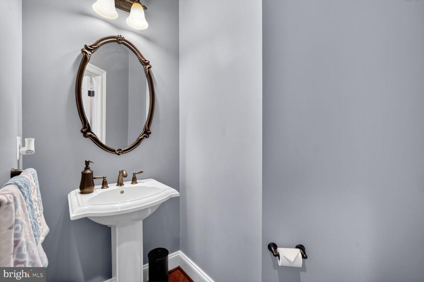 3206 HATCHER ST, ALEXANDRIA, Virginia 22303, 5 Bedrooms Bedrooms, 18 Rooms Rooms,4 BathroomsBathrooms,Residential,For sale,3206 HATCHER ST,VAFX2263702 MLS # VAFX2263702