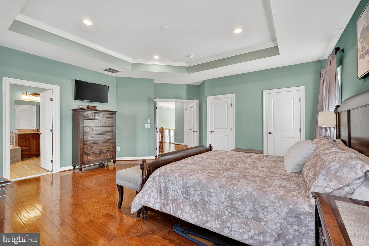 3206 HATCHER ST, ALEXANDRIA, Virginia 22303, 5 Bedrooms Bedrooms, 18 Rooms Rooms,4 BathroomsBathrooms,Residential,For sale,3206 HATCHER ST,VAFX2263702 MLS # VAFX2263702