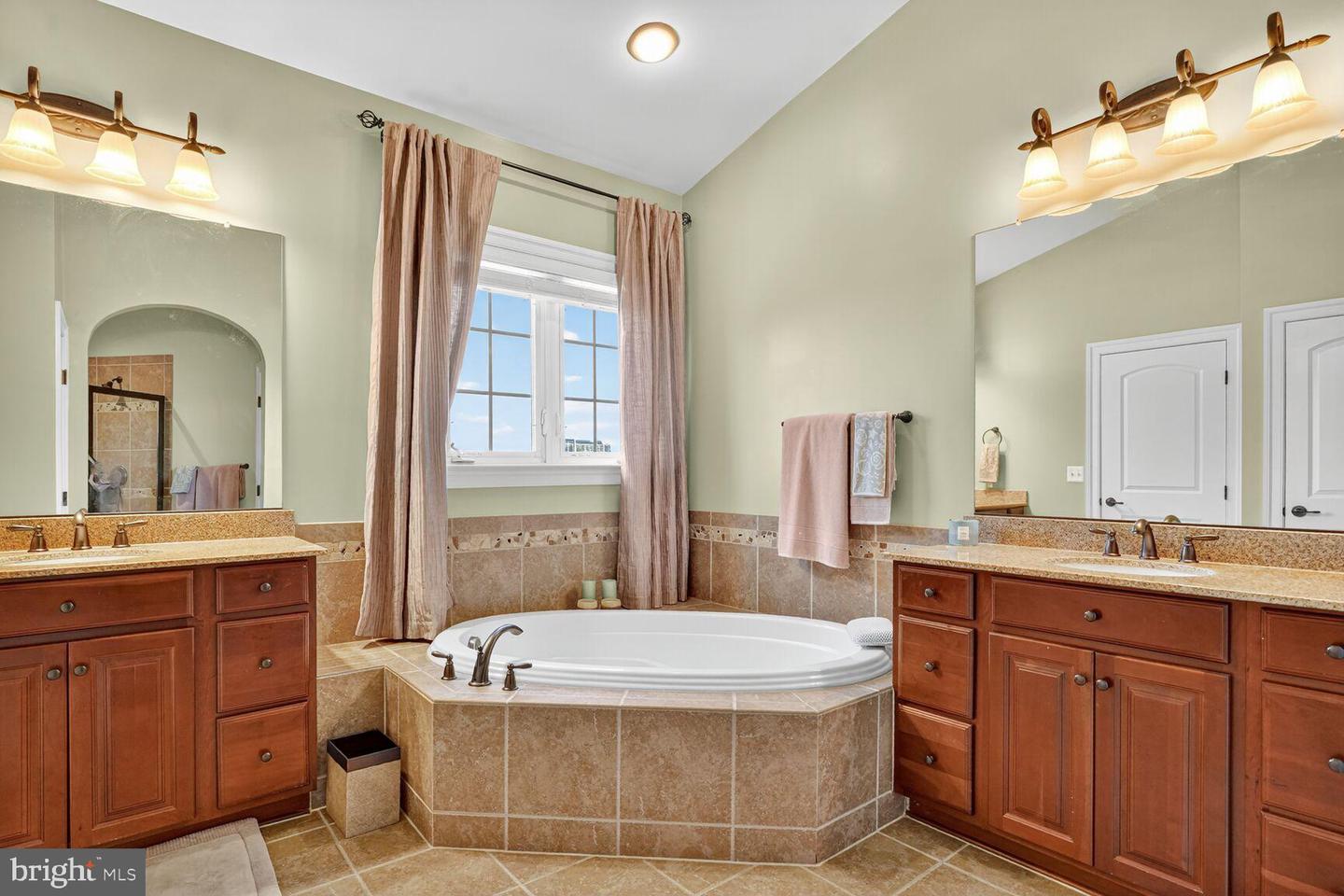 3206 HATCHER ST, ALEXANDRIA, Virginia 22303, 5 Bedrooms Bedrooms, 18 Rooms Rooms,4 BathroomsBathrooms,Residential,For sale,3206 HATCHER ST,VAFX2263702 MLS # VAFX2263702