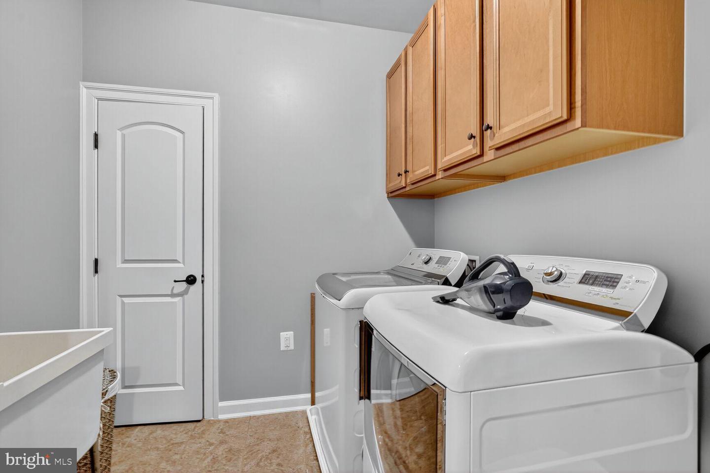 3206 HATCHER ST, ALEXANDRIA, Virginia 22303, 5 Bedrooms Bedrooms, 18 Rooms Rooms,4 BathroomsBathrooms,Residential,For sale,3206 HATCHER ST,VAFX2263702 MLS # VAFX2263702