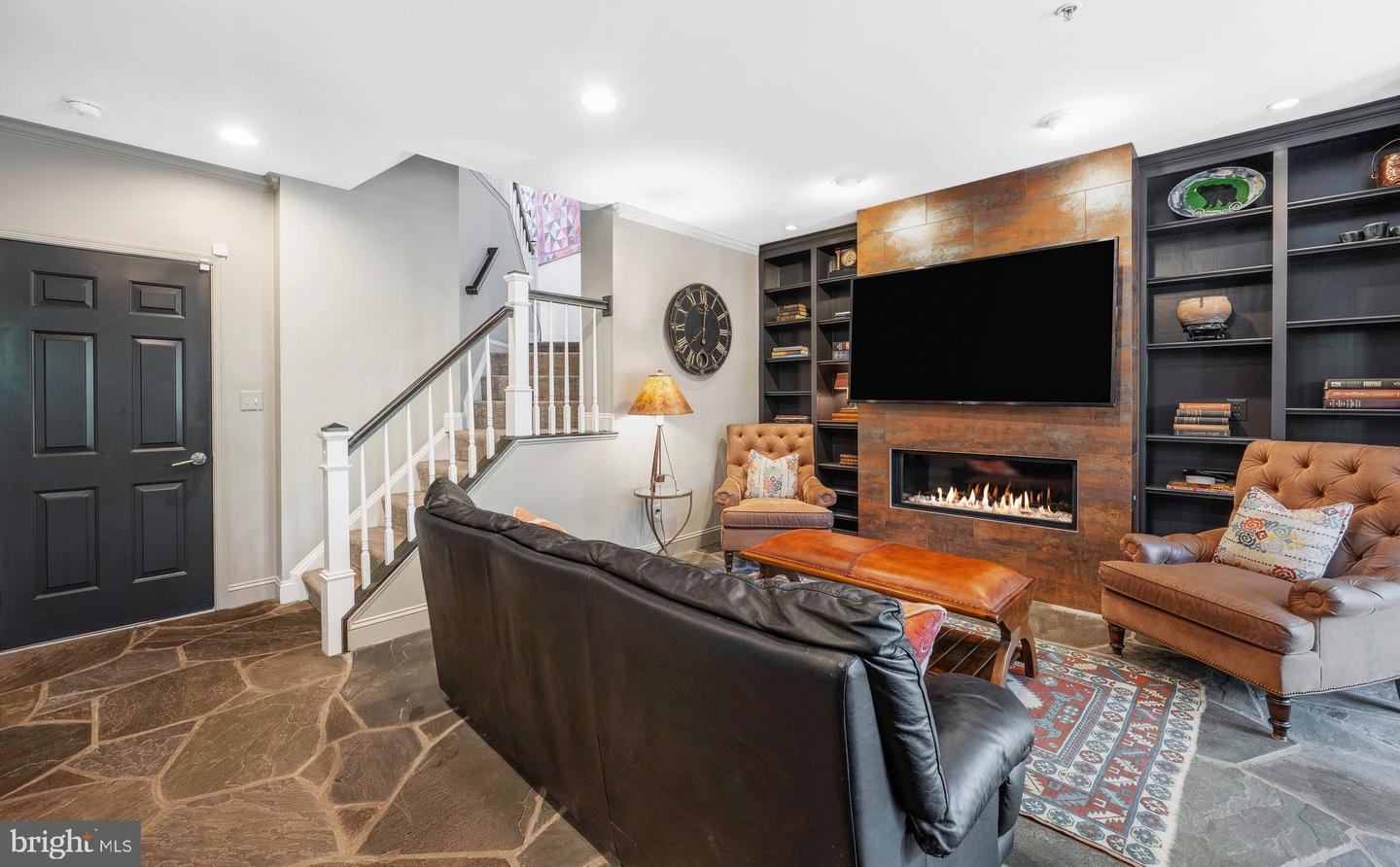 30 ALEXANDER ST, ALEXANDRIA, Virginia 22314, 4 Bedrooms Bedrooms, ,3 BathroomsBathrooms,Residential,For sale,30 ALEXANDER ST,VAAX2049070 MLS # VAAX2049070