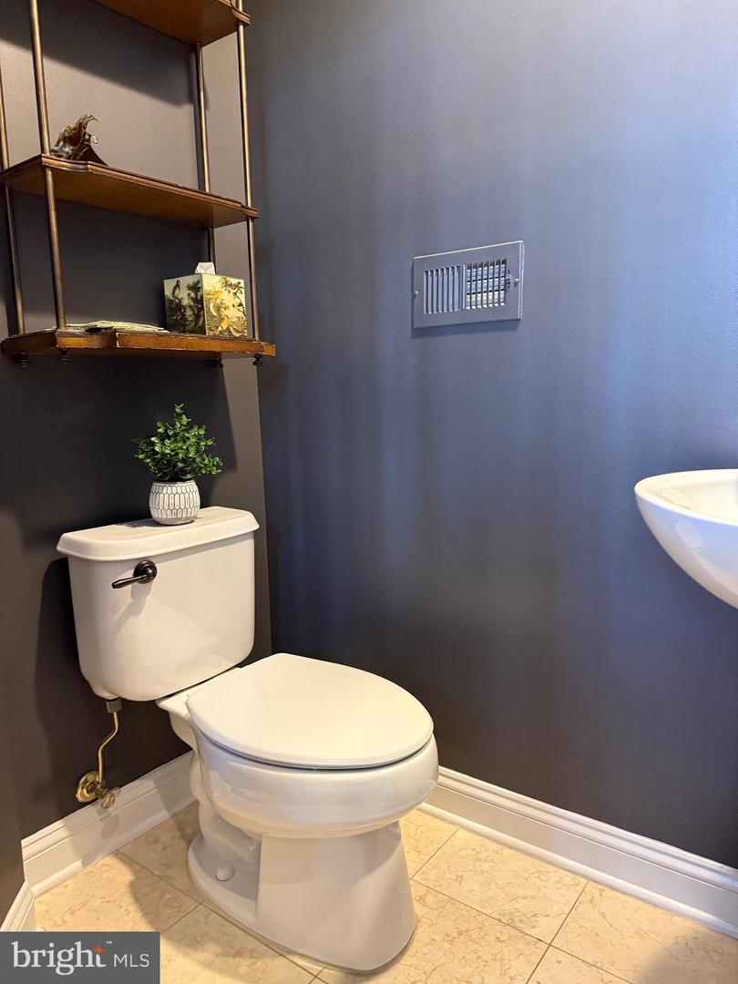 30 ALEXANDER ST, ALEXANDRIA, Virginia 22314, 4 Bedrooms Bedrooms, ,3 BathroomsBathrooms,Residential,For sale,30 ALEXANDER ST,VAAX2049070 MLS # VAAX2049070
