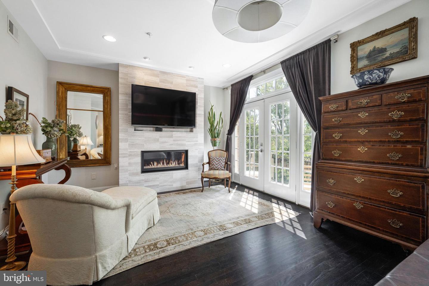 30 ALEXANDER ST, ALEXANDRIA, Virginia 22314, 4 Bedrooms Bedrooms, ,3 BathroomsBathrooms,Residential,For sale,30 ALEXANDER ST,VAAX2049070 MLS # VAAX2049070