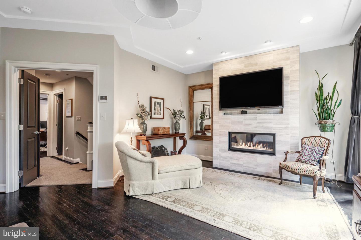 30 ALEXANDER ST, ALEXANDRIA, Virginia 22314, 4 Bedrooms Bedrooms, ,3 BathroomsBathrooms,Residential,For sale,30 ALEXANDER ST,VAAX2049070 MLS # VAAX2049070