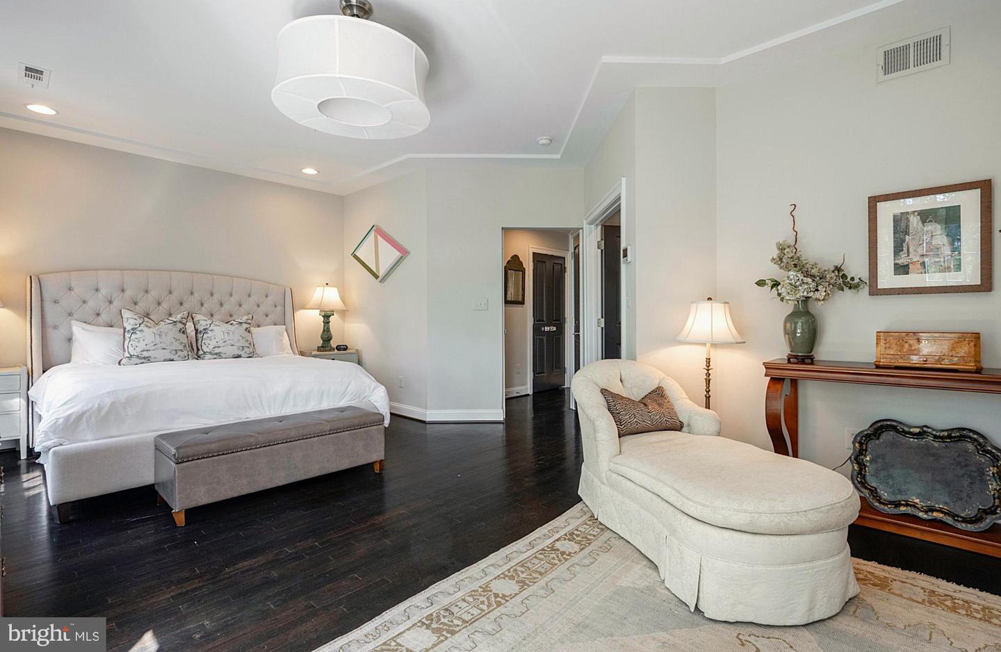 30 ALEXANDER ST, ALEXANDRIA, Virginia 22314, 4 Bedrooms Bedrooms, ,3 BathroomsBathrooms,Residential,For sale,30 ALEXANDER ST,VAAX2049070 MLS # VAAX2049070