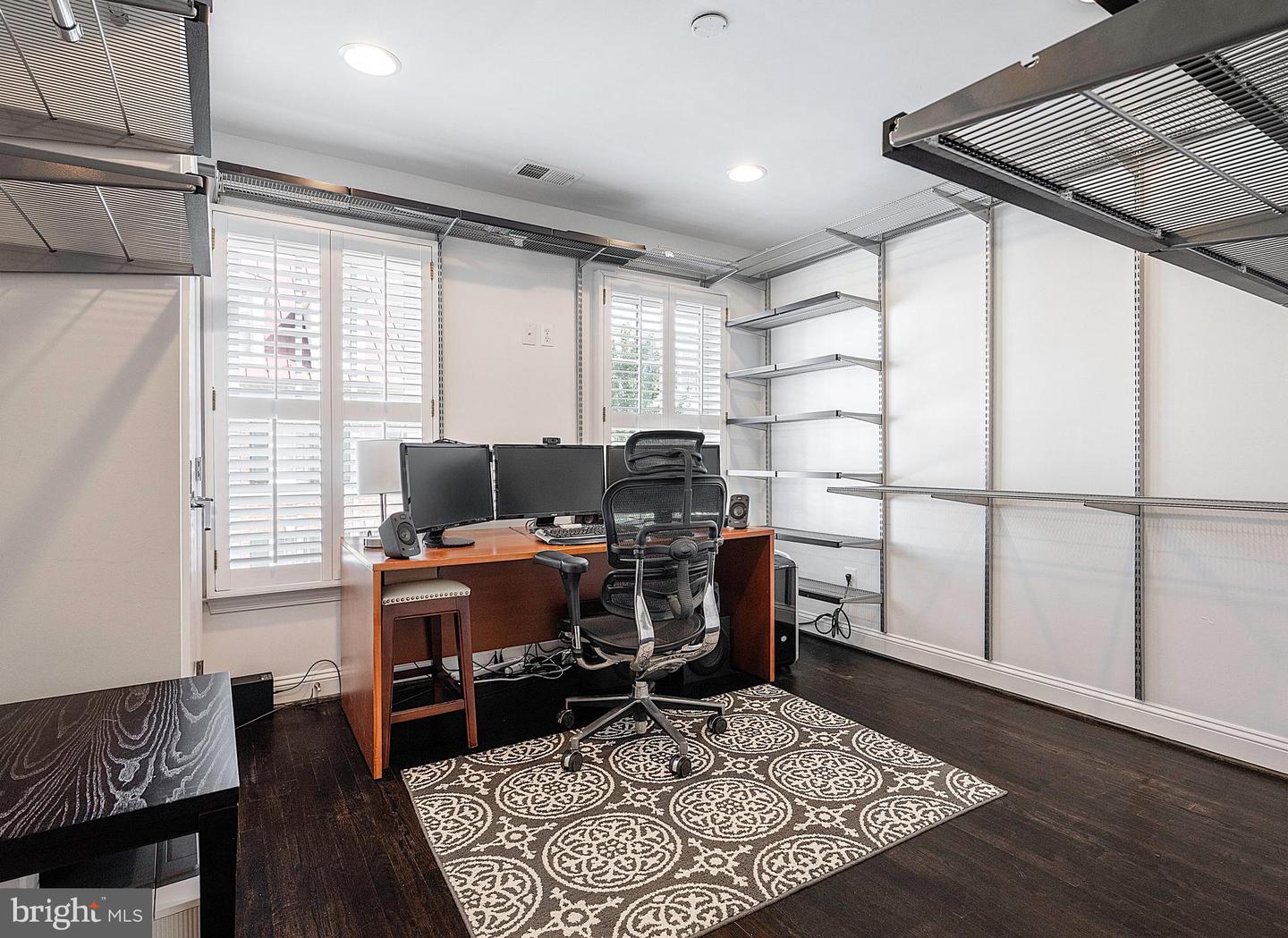 30 ALEXANDER ST, ALEXANDRIA, Virginia 22314, 4 Bedrooms Bedrooms, ,3 BathroomsBathrooms,Residential,For sale,30 ALEXANDER ST,VAAX2049070 MLS # VAAX2049070