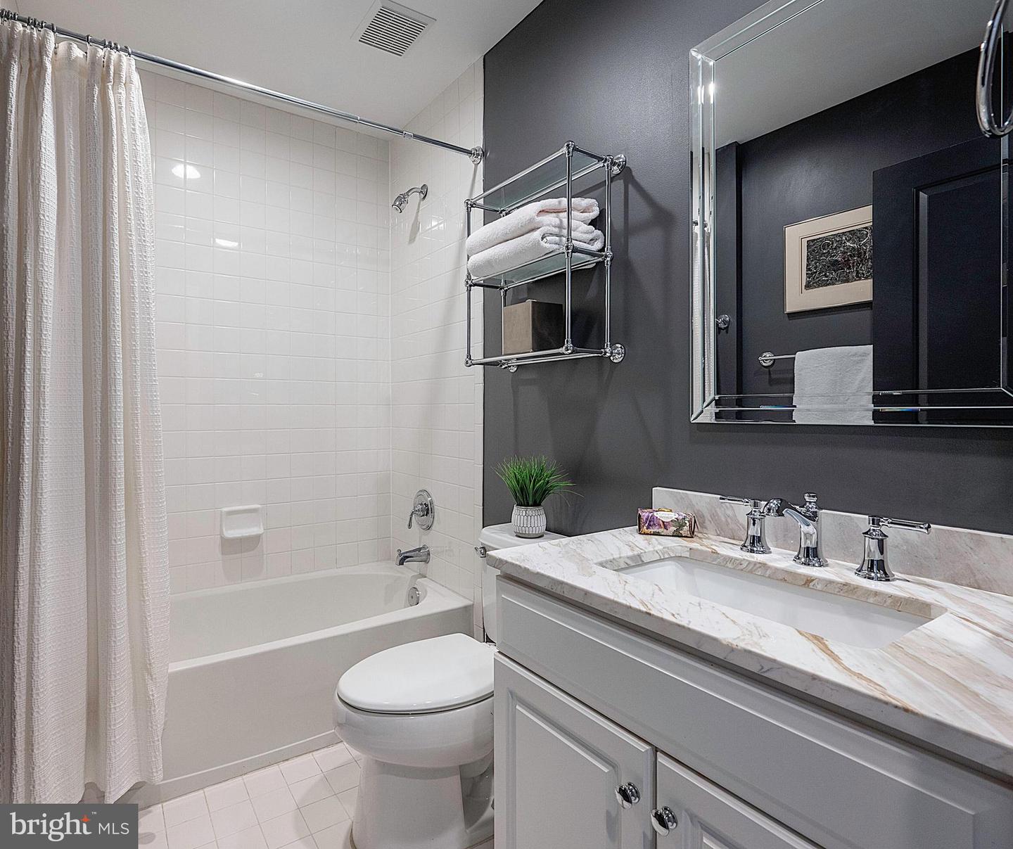 30 ALEXANDER ST, ALEXANDRIA, Virginia 22314, 4 Bedrooms Bedrooms, ,3 BathroomsBathrooms,Residential,For sale,30 ALEXANDER ST,VAAX2049070 MLS # VAAX2049070